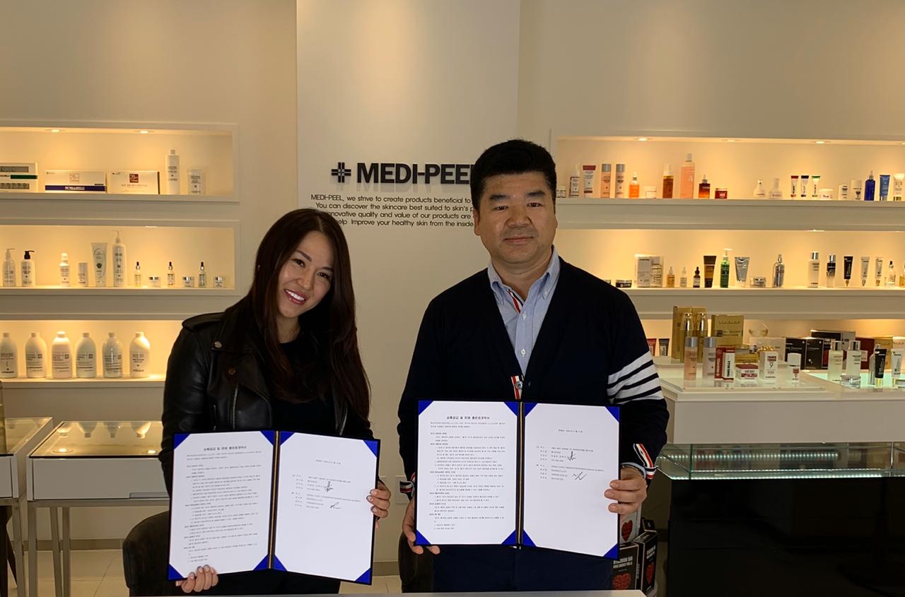 MEDI-PEEL Representatives of a Korean cosmetics store