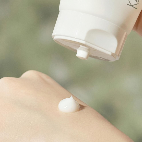 Солнцезащитный крем MEDIPEEL⁺ Red&nbsp;Lacto Collagen Lifting Sun&nbsp;Screen SPF50+PA++++ (50г) | Ecoplace