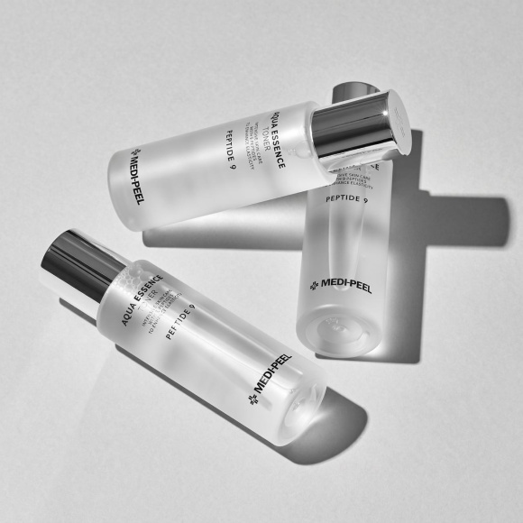 Омолаживающий тонер с&nbsp;пептидами MEDIPEEL⁺ Peptide 9 Aqua Essence Toner (250мл) | Ecoplace