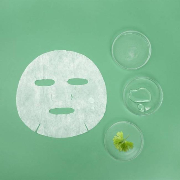 Успокаивающая маска с&nbsp;центеллой и&nbsp;бамбуком MEDIPEEL⁺ Bamboo Cica Bomb Calming Mask (25мл) | Ecoplace